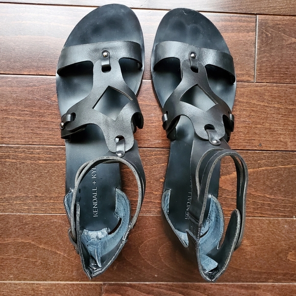 KENDALL & KYLIE FIFI 2 GLADIATOR SANDALS - Picture 6 of 6